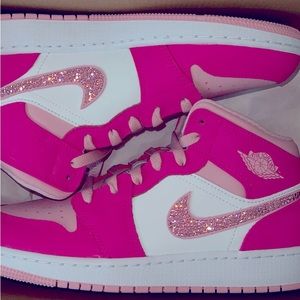 Barbie pink Jordan 1 size 7